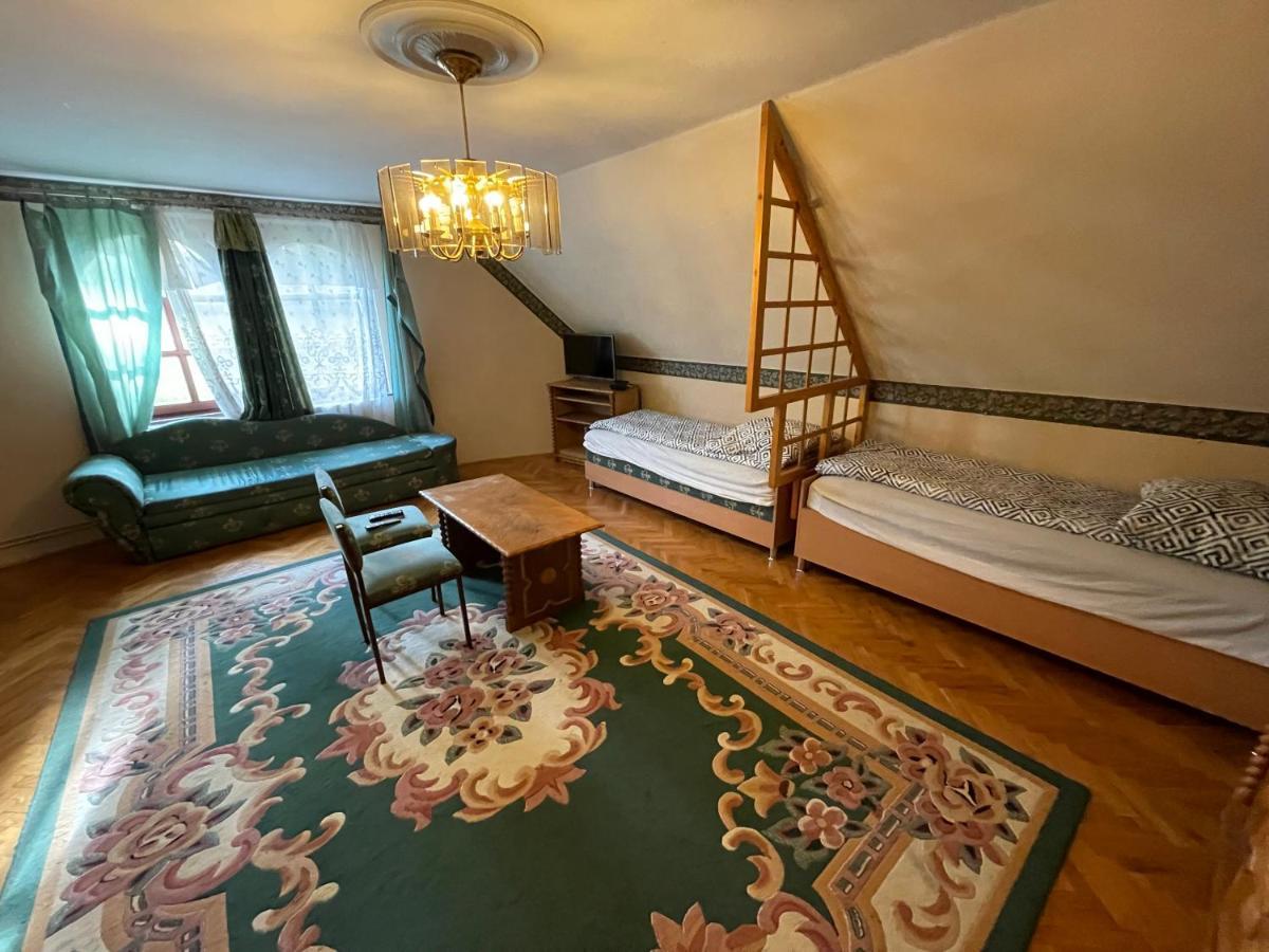 Отель Szimpla Vendeghaz Мишкольц Экстерьер фото